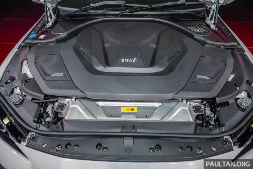 GALERI: BMW i4 eDrive40 dipertonton di M’sia – EV berkuasa 340 PS dan 430 Nm tork, jarak gerak 590 km 1405407