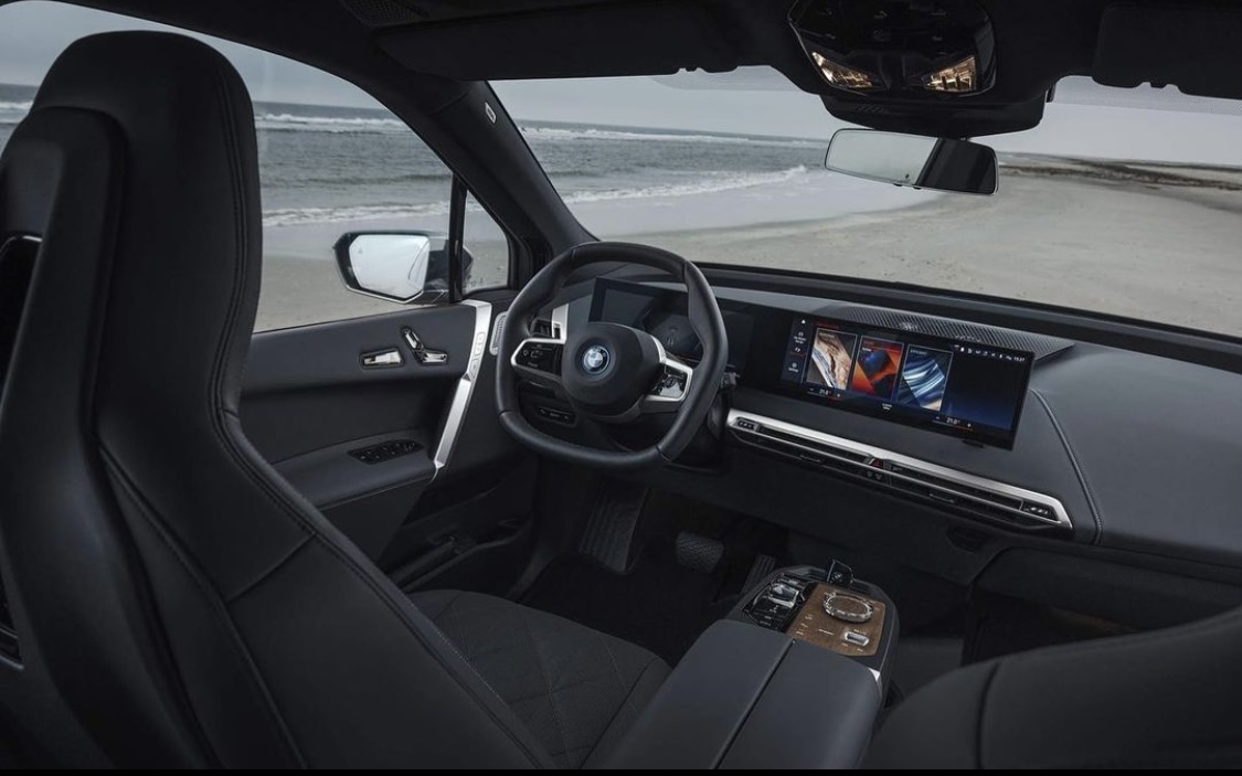 2022 BMW iX M60 Leaked (1)