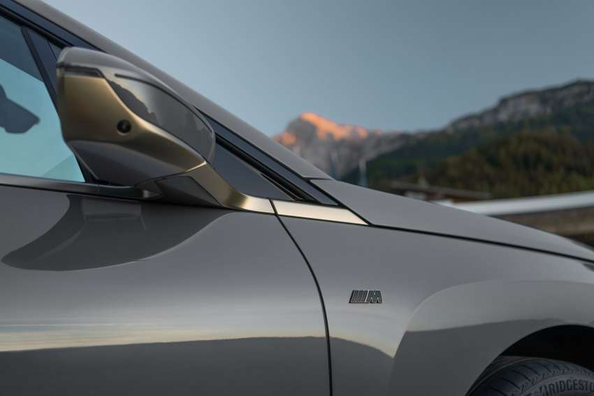 2022 BMW iX M60 – fastest BMW Group EV, 619 PS & 1,100 Nm; 0-100 in 3.8s, Launch Control, 566 km range 1400136
