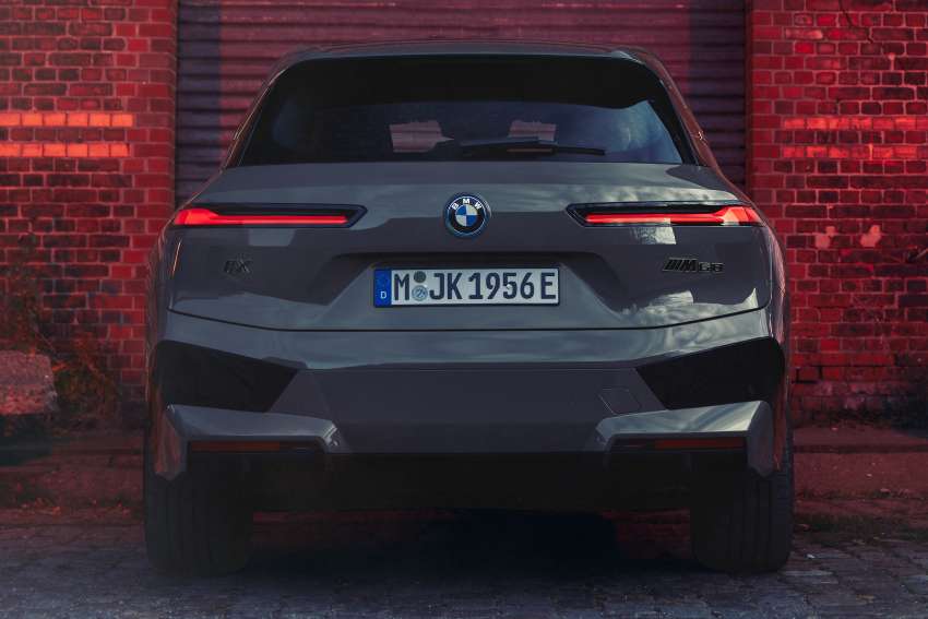 2022 BMW iX M60 – fastest BMW Group EV, 619 PS & 1,100 Nm; 0-100 in 3.8s, Launch Control, 566 km range 1400141