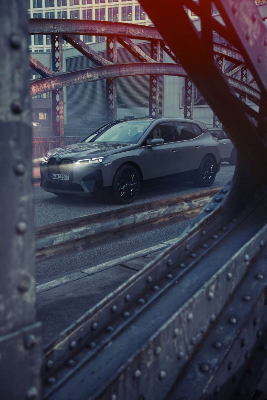 2022 BMW iX M60 – fastest BMW Group EV, 619 PS & 1,100 Nm; 0-100 in 3.8s, Launch Control, 566 km range 1400145