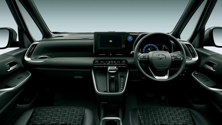 Toyota Noah dan Voxy 2022 didedahkan – harga mula RM97k di Jepun, lebih luas, 7-8 tempat duduk, TNGA 1404738