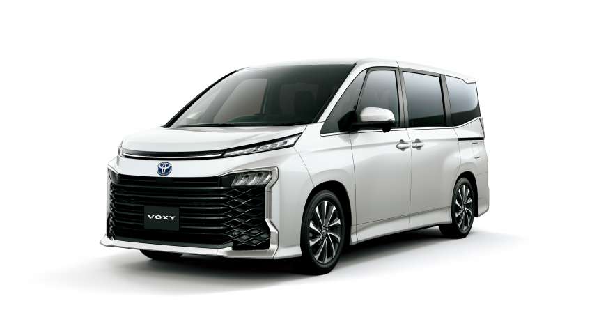Toyota Noah dan Voxy 2022 didedahkan – harga mula RM97k di Jepun, lebih luas, 7-8 tempat duduk, TNGA 1404745