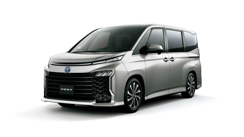 Toyota Noah dan Voxy 2022 didedahkan – harga mula RM97k di Jepun, lebih luas, 7-8 tempat duduk, TNGA 1404746