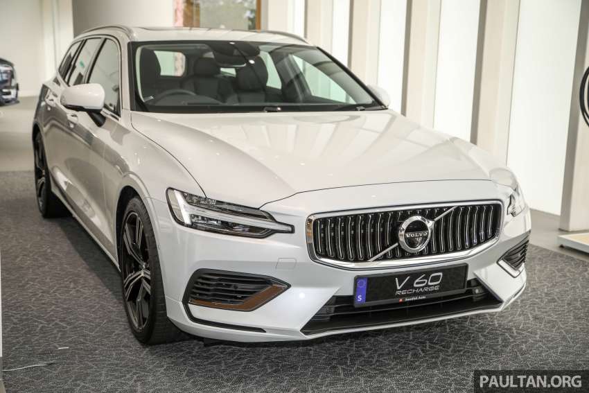 2022 Volvo V60 Recharge T8 Inscription in Malaysian showroom – plug-in hybrid wagon priced at RM287k 1402992