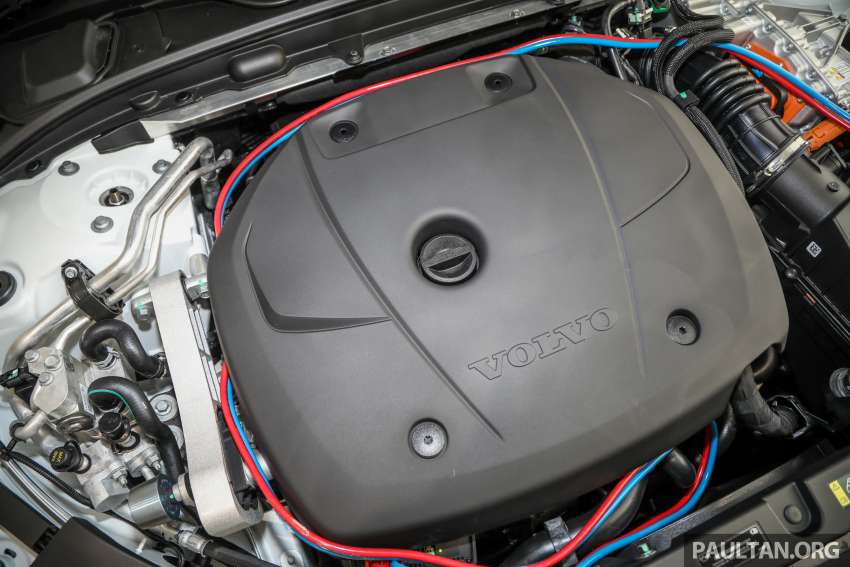 Volvo V60 Recharge T8 Inscription 2022 kini di bilik pameran di Malaysia – RM286,907, 407 hp/640 Nm 1403158