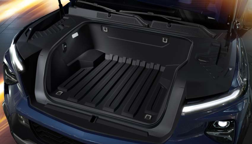 Chevrolet Silverado EV – 640 km range with 350 kW DC charging, 664 hp/1,057 Nm; with Multi-Flex Midgate 1400819