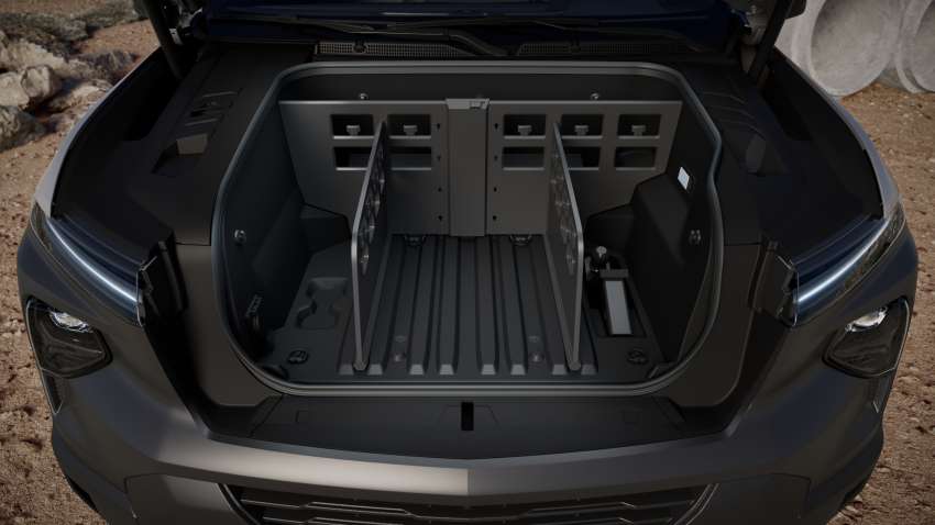 Chevrolet Silverado EV – 640 km range with 350 kW DC charging, 664 hp/1,057 Nm; with Multi-Flex Midgate 1400862