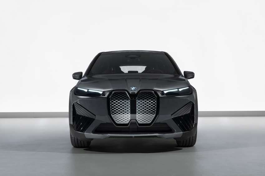 BMW tunjuk teknologi tukar warna badan sekelip mata 1400771