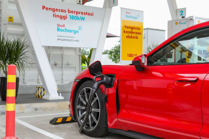 Shell Recharge EV fast charging tested in Malaysia – 180 kW of DC power in a Porsche Taycan in Tangkak! 1409443