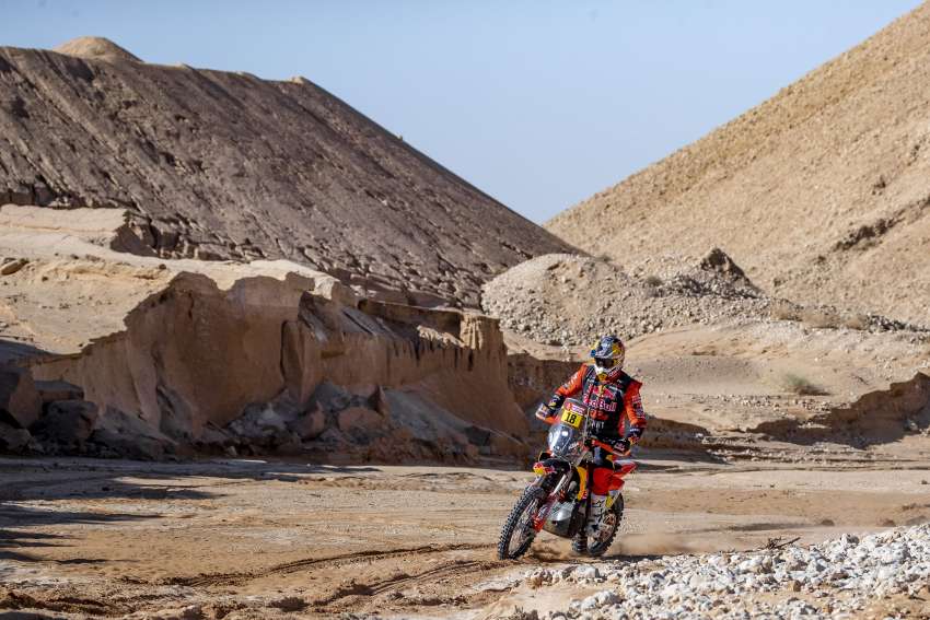 Rookie Petrucci grabs first 2022 Dakar Rally stage win 1401717