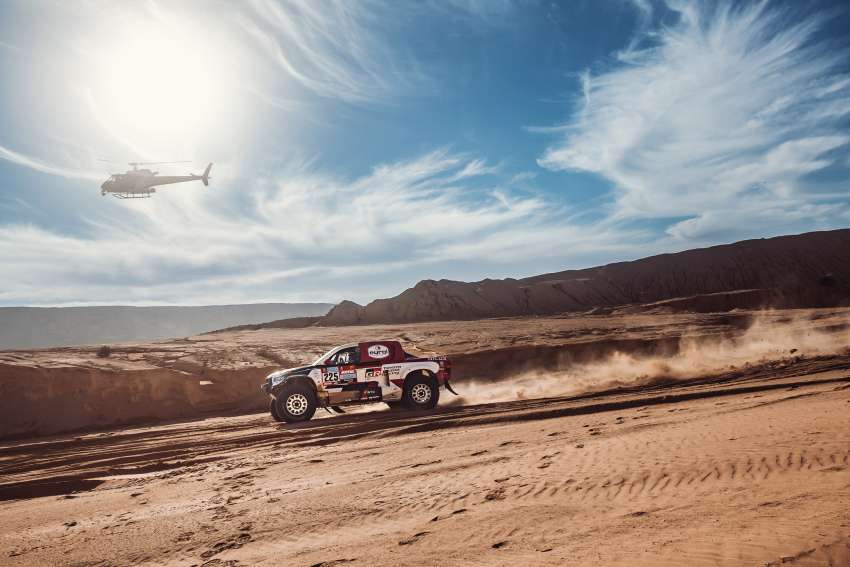 Toyota Hilux wins 2022 Dakar Rally with Al-Attiyah 1406913