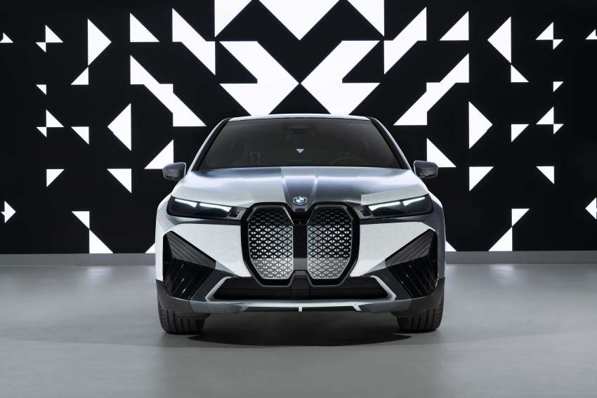 BMW iX Flow – magic wrap changes colour on demand 1400689