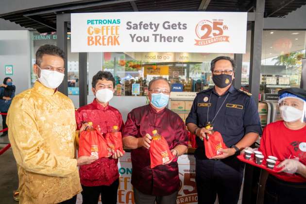 Petronas rai ulangtahun ke-25 Kempen Coffee Break – kopi percuma, baucar GrabMart, Shopee menanti anda