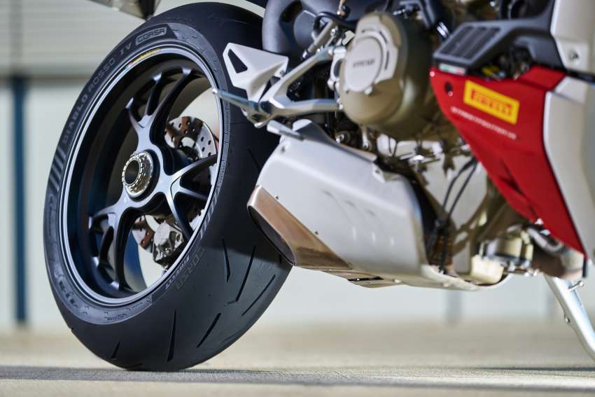 Pirelli launches Diablo Rosso IV Corsa bike tyres 1414246