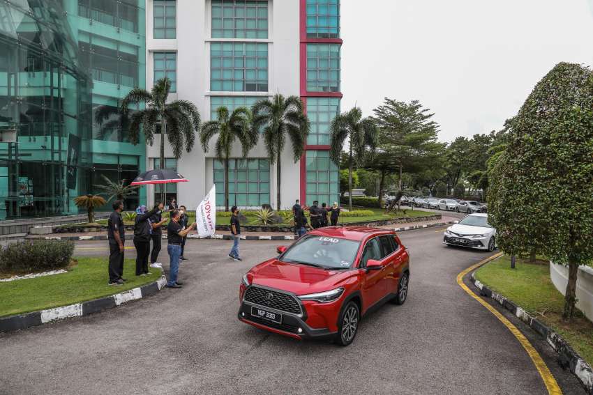 PANDU UJI: Toyota Camry 2.5 V facelift 2022 dengan enjin baharu – pemandu riang, penumpang gembira! 1417080
