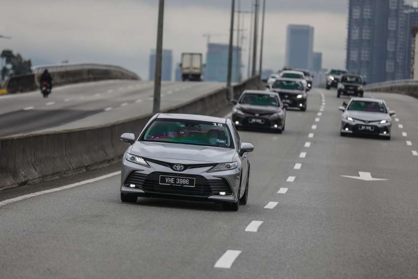 PANDU UJI: Toyota Camry 2.5 V facelift 2022 dengan enjin baharu – pemandu riang, penumpang gembira! 1417122