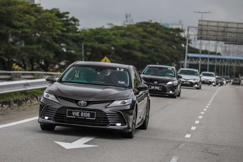 PANDU UJI: Toyota Camry 2.5 V facelift 2022 dengan enjin baharu – pemandu riang, penumpang gembira! 1417124