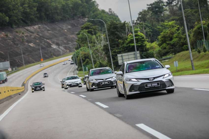 PANDU UJI: Toyota Camry 2.5 V facelift 2022 dengan enjin baharu – pemandu riang, penumpang gembira! 1417128
