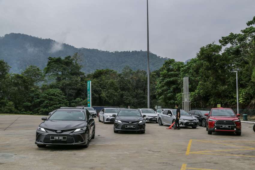 PANDU UJI: Toyota Camry 2.5 V facelift 2022 dengan enjin baharu – pemandu riang, penumpang gembira! 1417143
