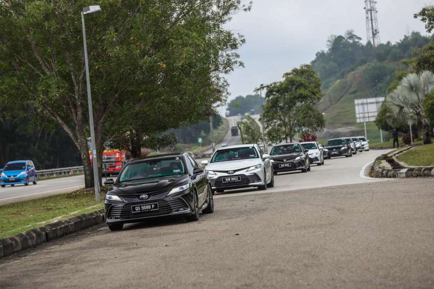 PANDU UJI: Toyota Camry 2.5 V facelift 2022 dengan enjin baharu – pemandu riang, penumpang gembira! 1417160