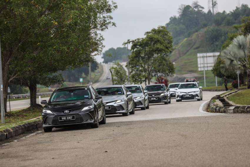 PANDU UJI: Toyota Camry 2.5 V facelift 2022 dengan enjin baharu – pemandu riang, penumpang gembira! 1417164