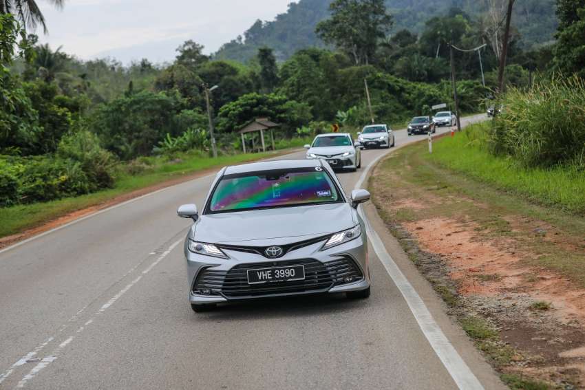 PANDU UJI: Toyota Camry 2.5 V facelift 2022 dengan enjin baharu – pemandu riang, penumpang gembira! 1417188