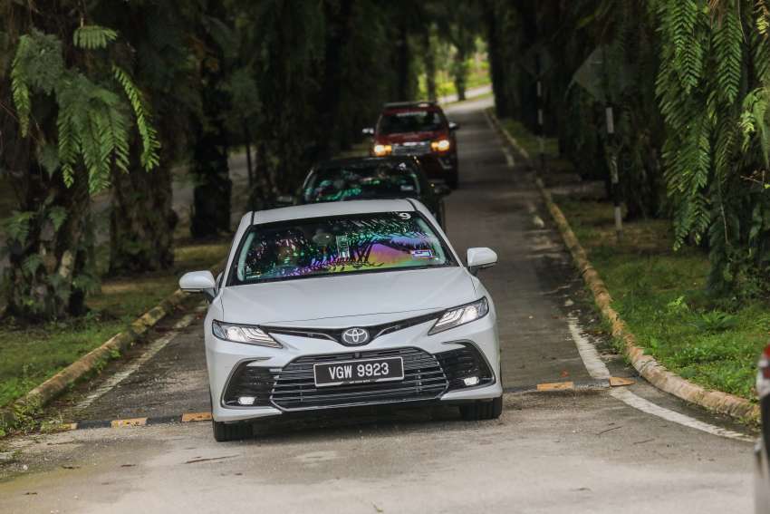 PANDU UJI: Toyota Camry 2.5 V facelift 2022 dengan enjin baharu – pemandu riang, penumpang gembira! 1417208