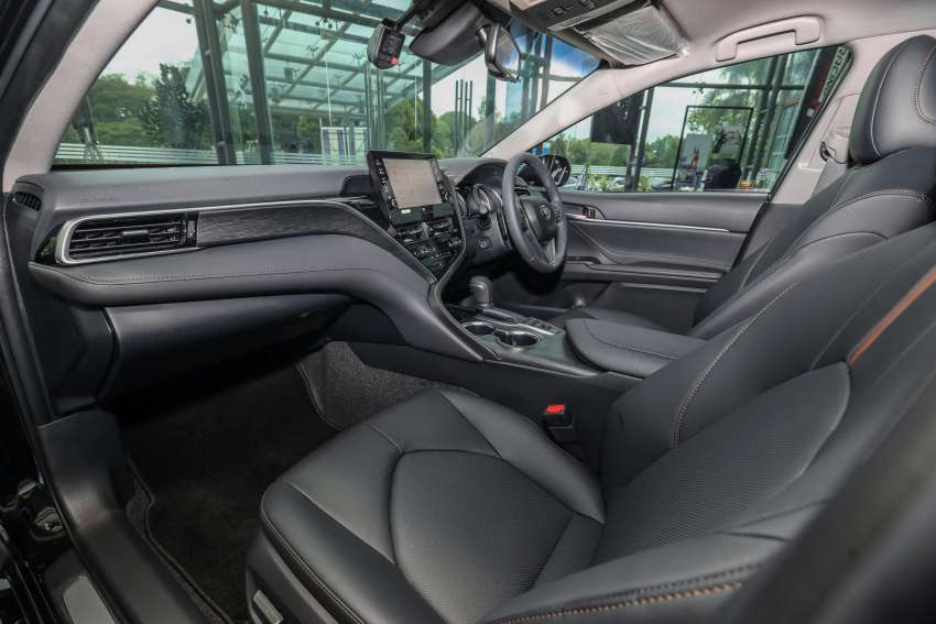 PANDU UJI: Toyota Camry 2.5 V facelift 2022 dengan enjin baharu – pemandu riang, penumpang gembira! 1416998