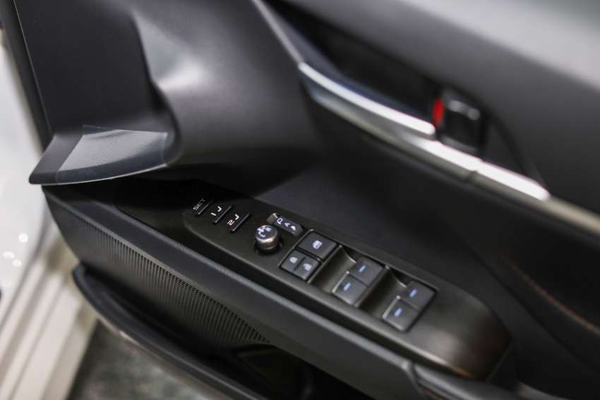 PANDU UJI: Toyota Camry 2.5 V facelift 2022 dengan enjin baharu – pemandu riang, penumpang gembira! 1417048