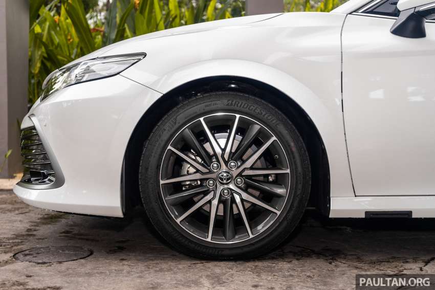 REVIEW: 2022 Toyota Camry facelift in Malaysia – 209 PS/253 Nm 2.5L Dynamic Force engine, RM199k 1415202