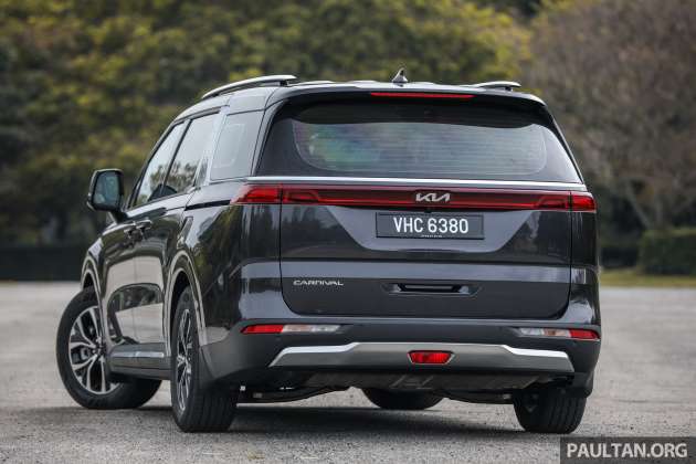 REVIEW: 2022 Kia Carnival – looks fab and drives great, but perhaps not the luxury MPV for everyone