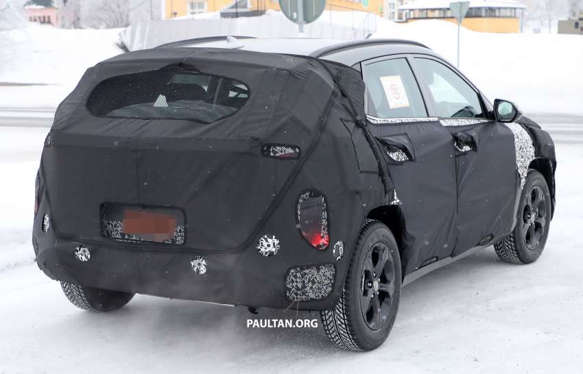 SPYSHOTS: 2023 Hyundai Kona on cold-weather test 1412281