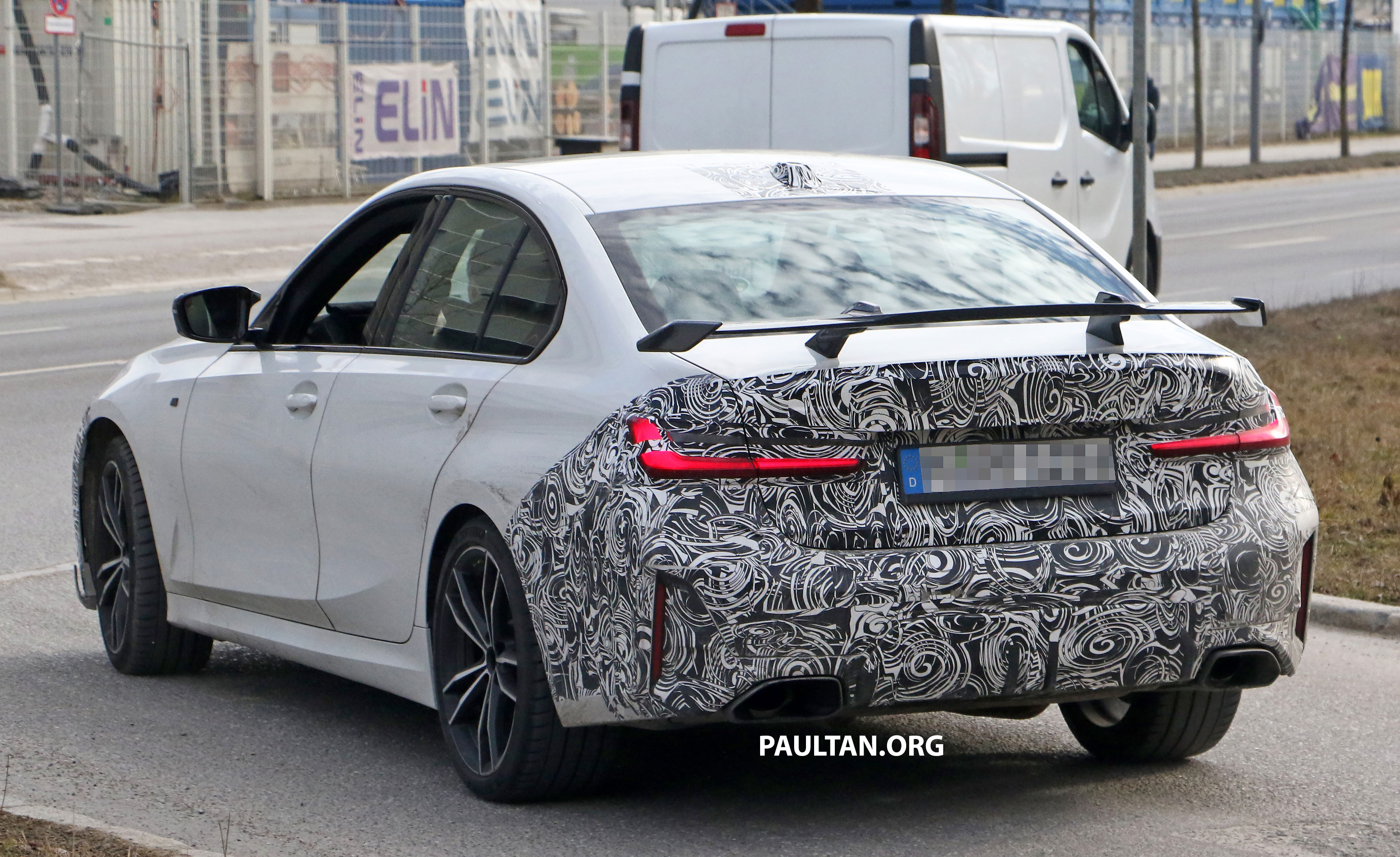 BMW-3-Series-facelift-M-Performance-13-spied