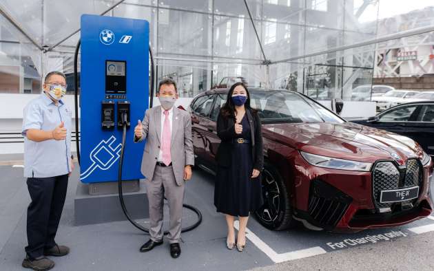 BMW iX arrives in East Malaysia at Regas Premium Auto Kuching – new BMW i charging facility installed