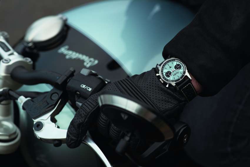 Triumph unveils Speed Twin Breitling limited edition 1419737