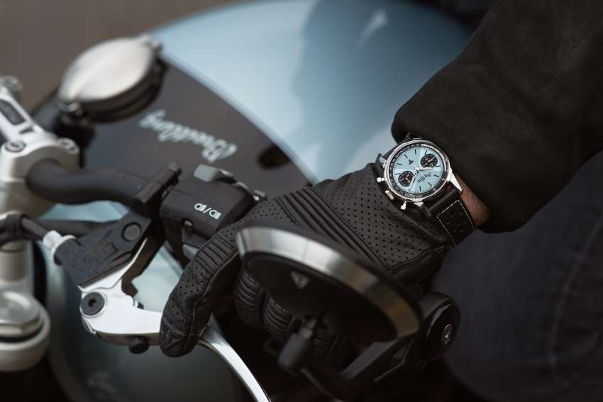 Triumph unveils Speed Twin Breitling limited edition 1419738