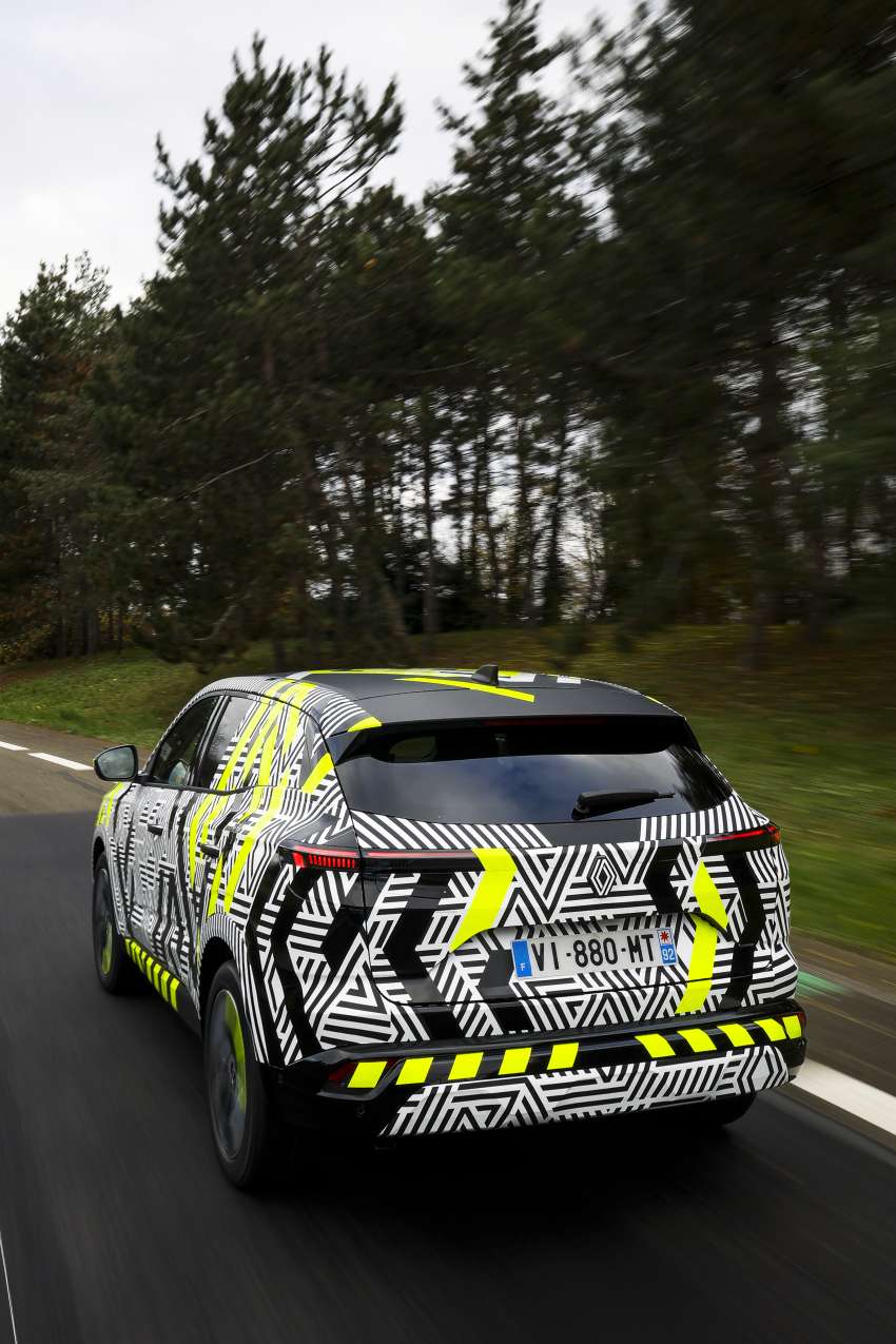 Renault Austral teased again, to be revealed March 8 1419723