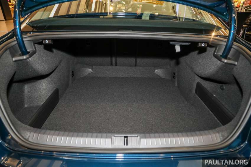 2022 Volkswagen Passat Elegance 2.0 TSI – new 18″ Bonneville alloys, wireless Android Auto, RM184k 1420154