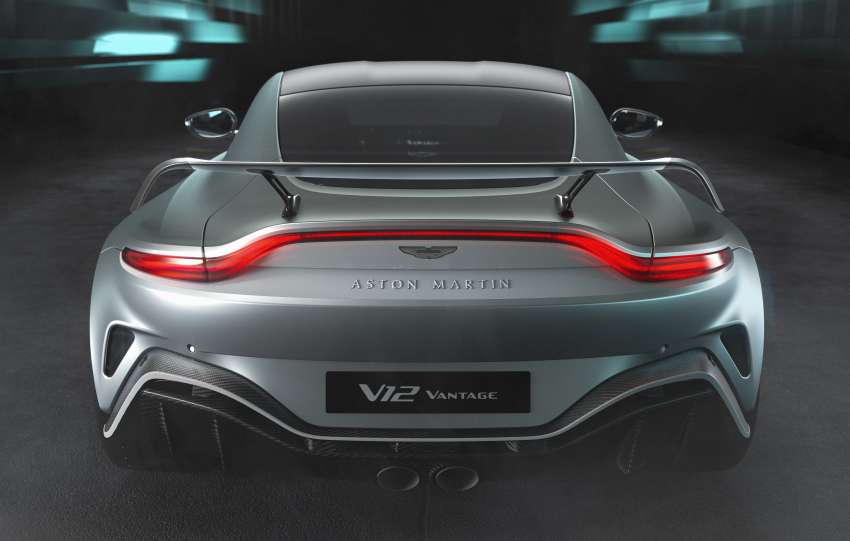 New Aston Martin V12 Vantage revealed – final edition with 700 PS, 753 Nm, widebody; 333 units worldwide 1431156