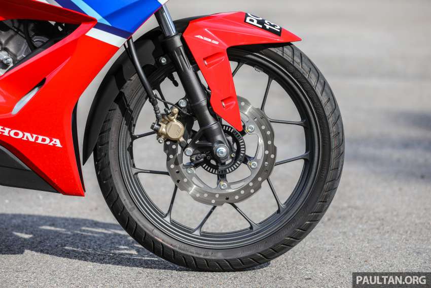 2022 Honda RS-X vs Yamaha Y16ZR Malaysian review 1429580