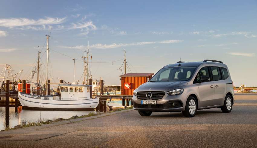 Mercedes-Benz T-Class debut on April 26 – passenger-focused version of Citan; smaller than the V-Class 1437030