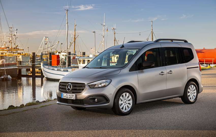 Mercedes-Benz T-Class debut on April 26 – passenger-focused version of Citan; smaller than the V-Class 1437031