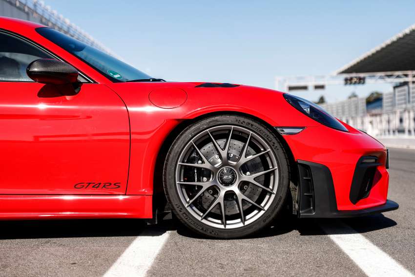 Porsche Cayman GT4 RS review – unbridled madness 1424681