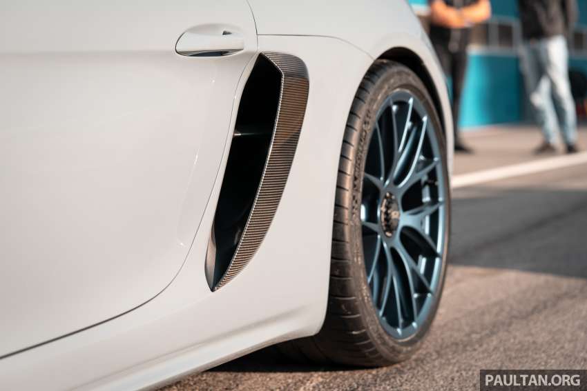 Porsche Cayman GT4 RS review – unbridled madness 1427504