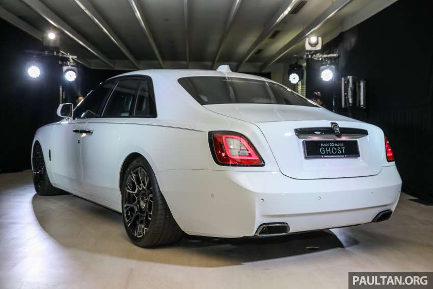 Rolls-Royce Ghost Black Badge 2022 kini tiba di M’sia — tema kemasan gelap, lebih kuasa, dari RM1.8 juta 1425121