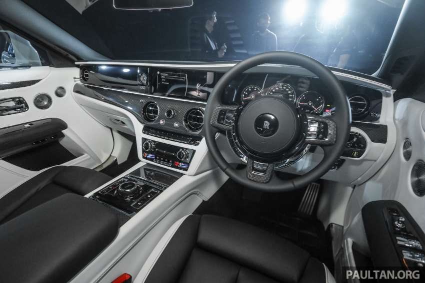 Rolls-Royce Ghost Black Badge 2022 kini tiba di M’sia — tema kemasan gelap, lebih kuasa, dari RM1.8 juta 1425168