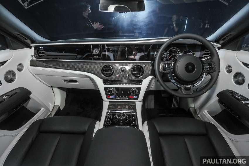 Rolls-Royce Ghost Black Badge 2022 kini tiba di M’sia — tema kemasan gelap, lebih kuasa, dari RM1.8 juta 1425153