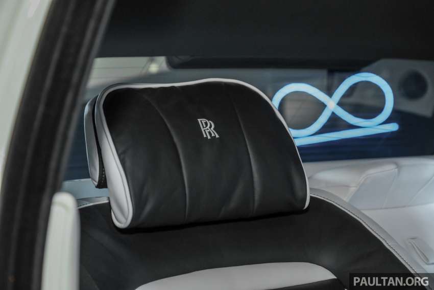Rolls-Royce Ghost Black Badge 2022 kini tiba di M’sia — tema kemasan gelap, lebih kuasa, dari RM1.8 juta 1425187