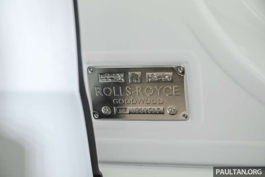 Rolls-Royce Ghost Black Badge 2022 kini tiba di M’sia — tema kemasan gelap, lebih kuasa, dari RM1.8 juta 1425204